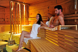 Die Schilfrohrsauna im Außenbereich